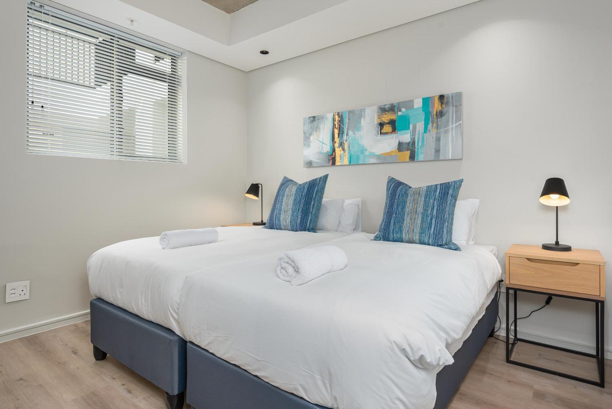 Apartment Luxury 2 Bedroom Mountain Views *